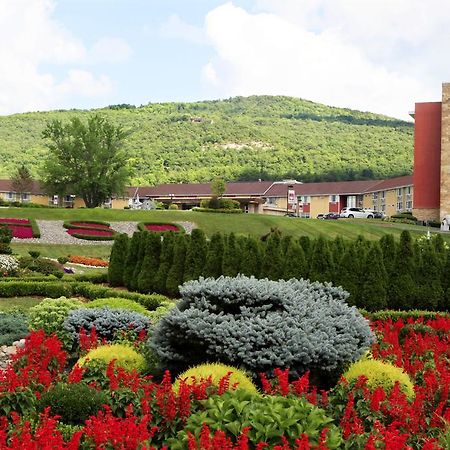 Honors Haven Retreat & Conference Hotel Ellenville ภายนอก รูปภาพ