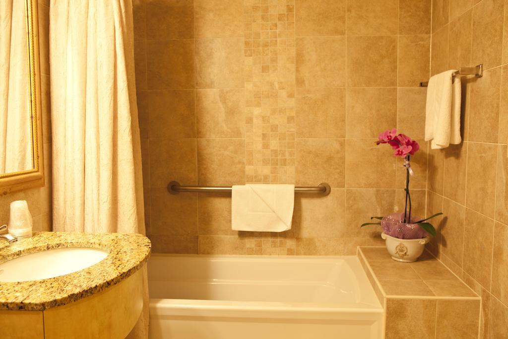 Honors Haven Retreat & Conference Hotel Ellenville ภายนอก รูปภาพ